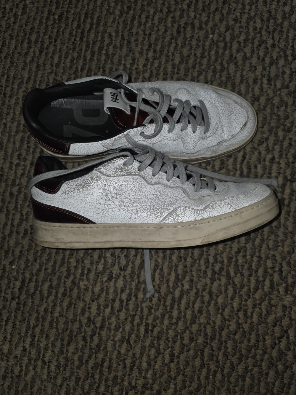 P448 Men's White and Brown Low-Top Casual Sneakers